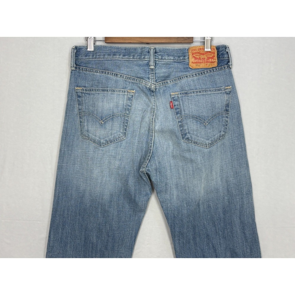 Levi's 501 Straight Leg Jeans Mens Blue Denim Button Fly 5-Pockets Outdoor 32x35